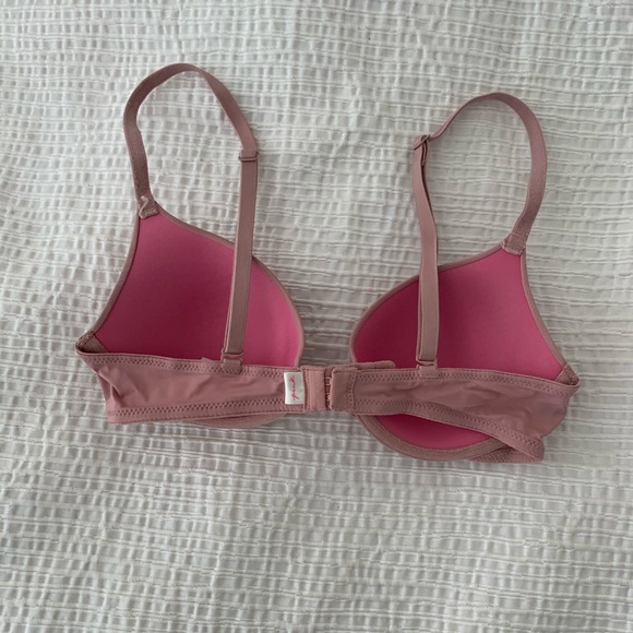 PINK V.S. BARELY WORN T-SHIRT BRA - Picture 2 of 5